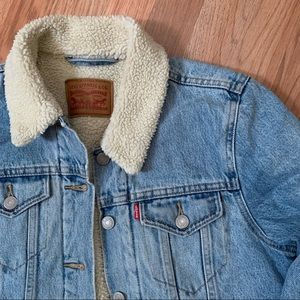 Levi’s Sherpa Trucker